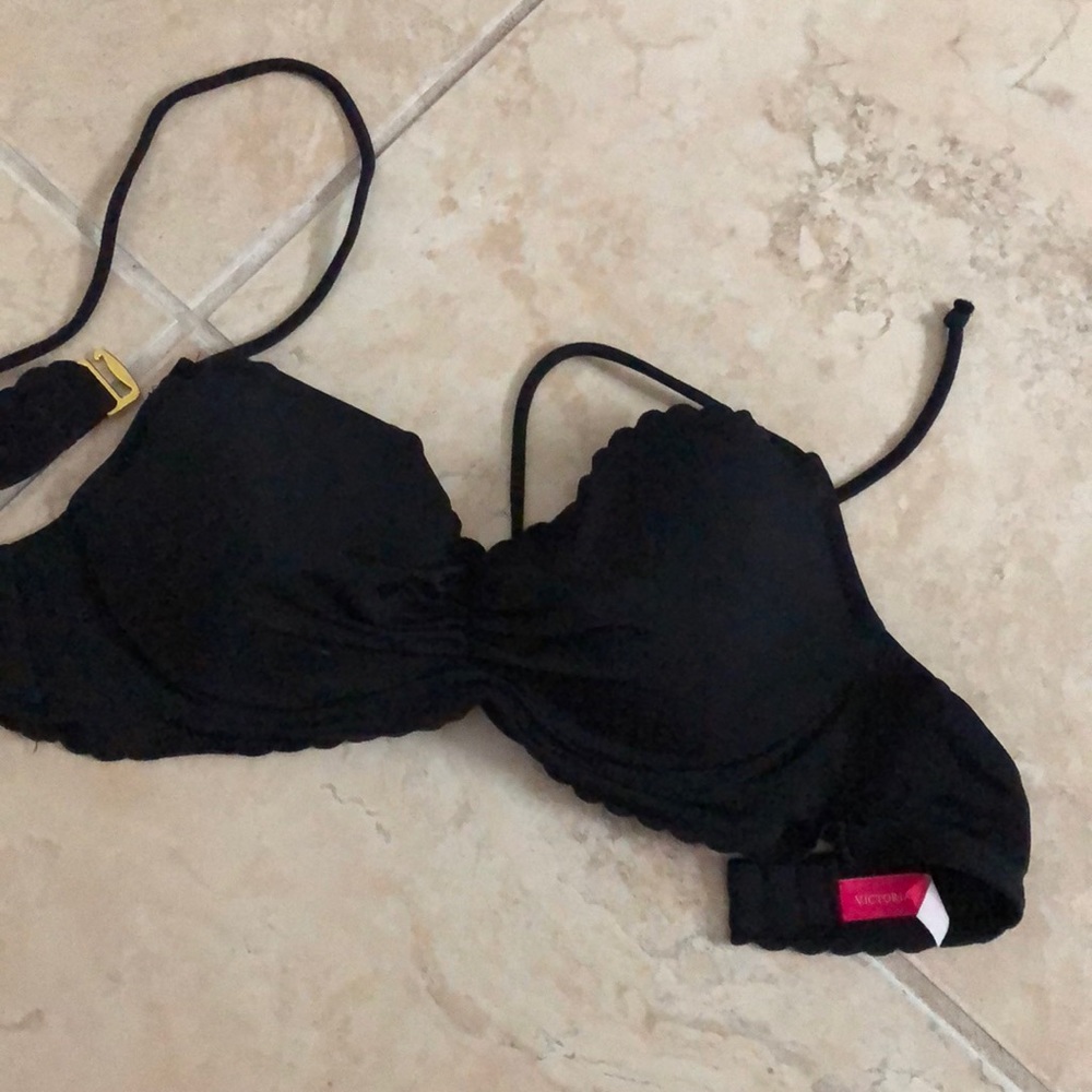 Victoria’s Secret bikini top